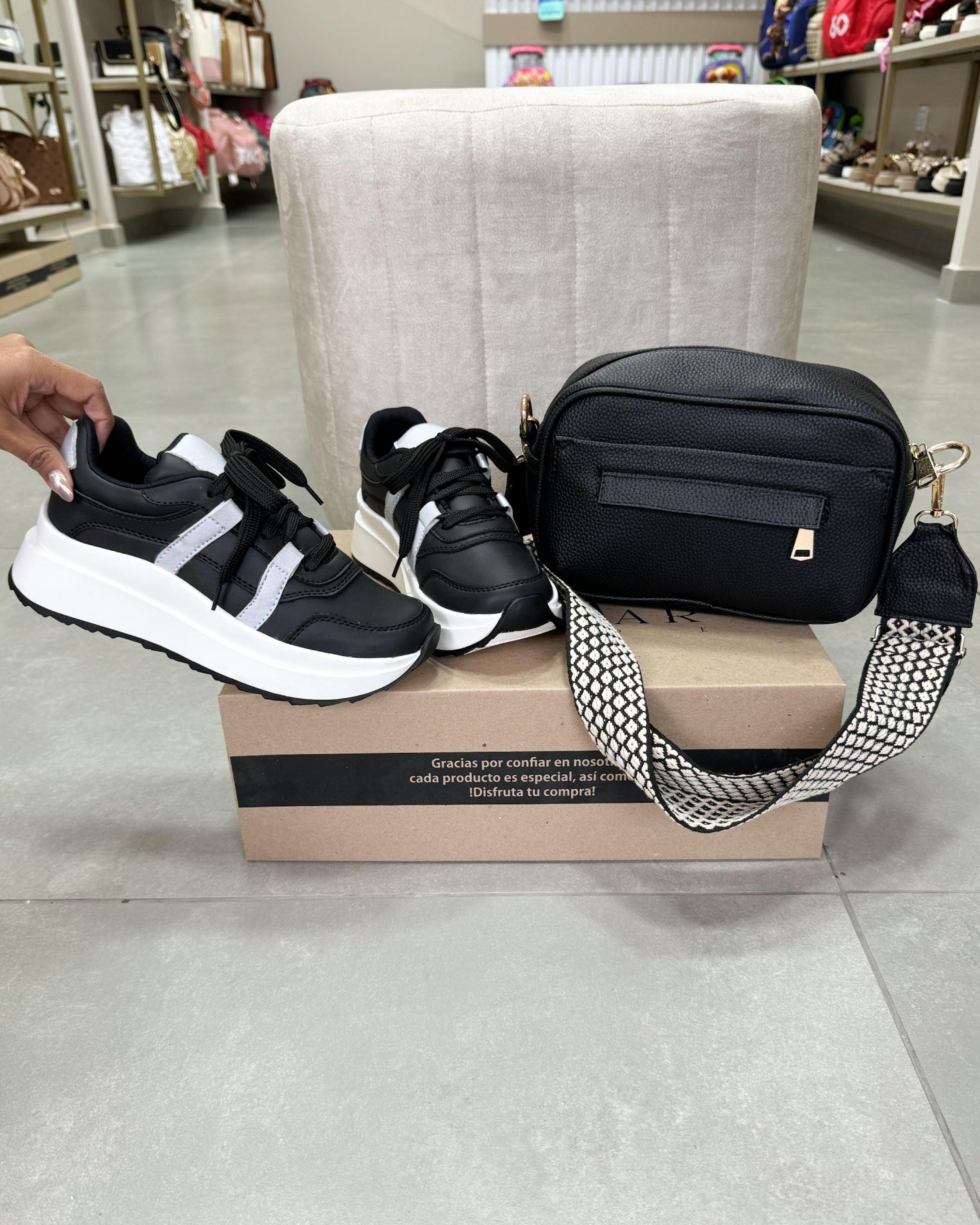 Combo Tênis + Bolsa