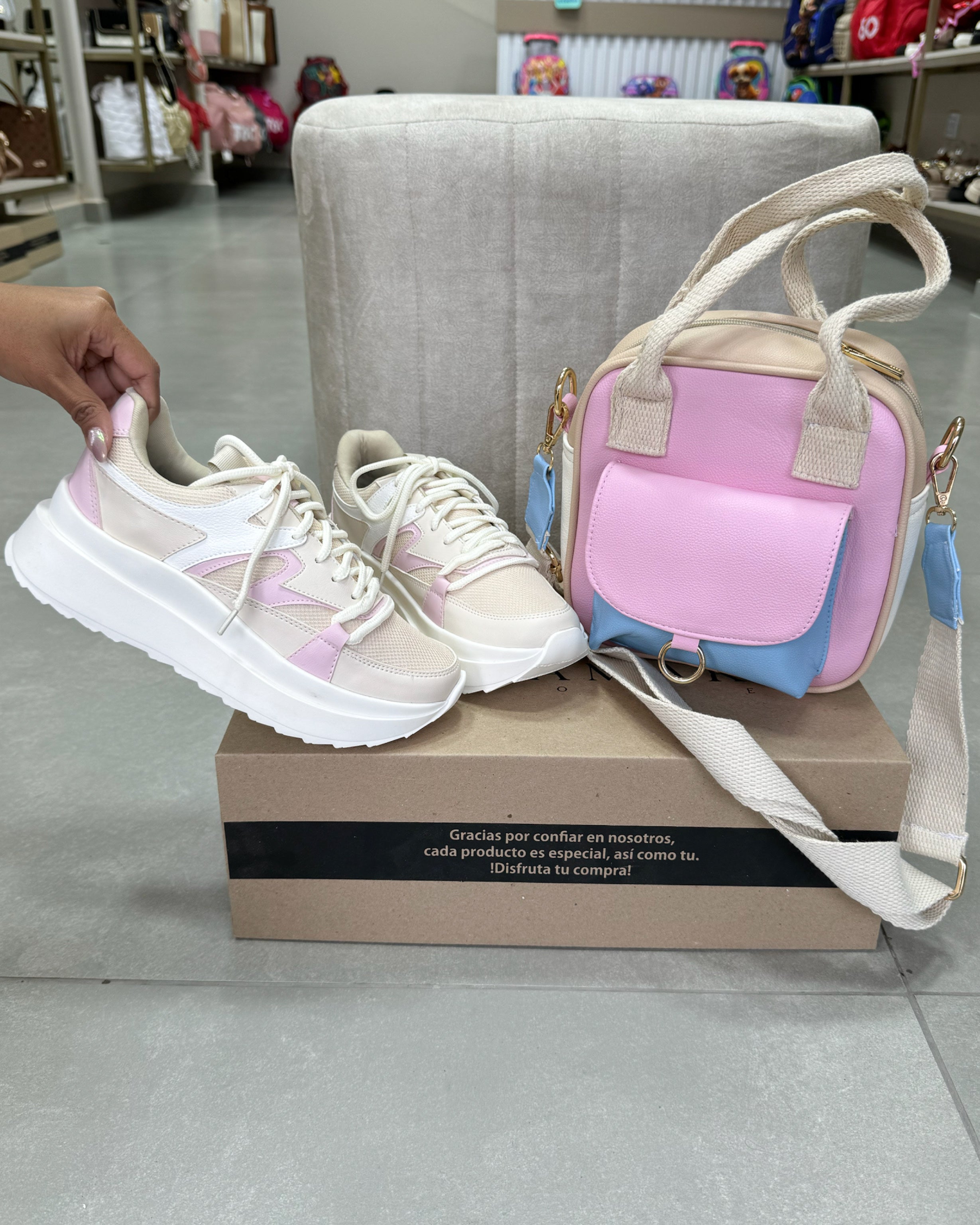 Combo Tênis + Bolsa