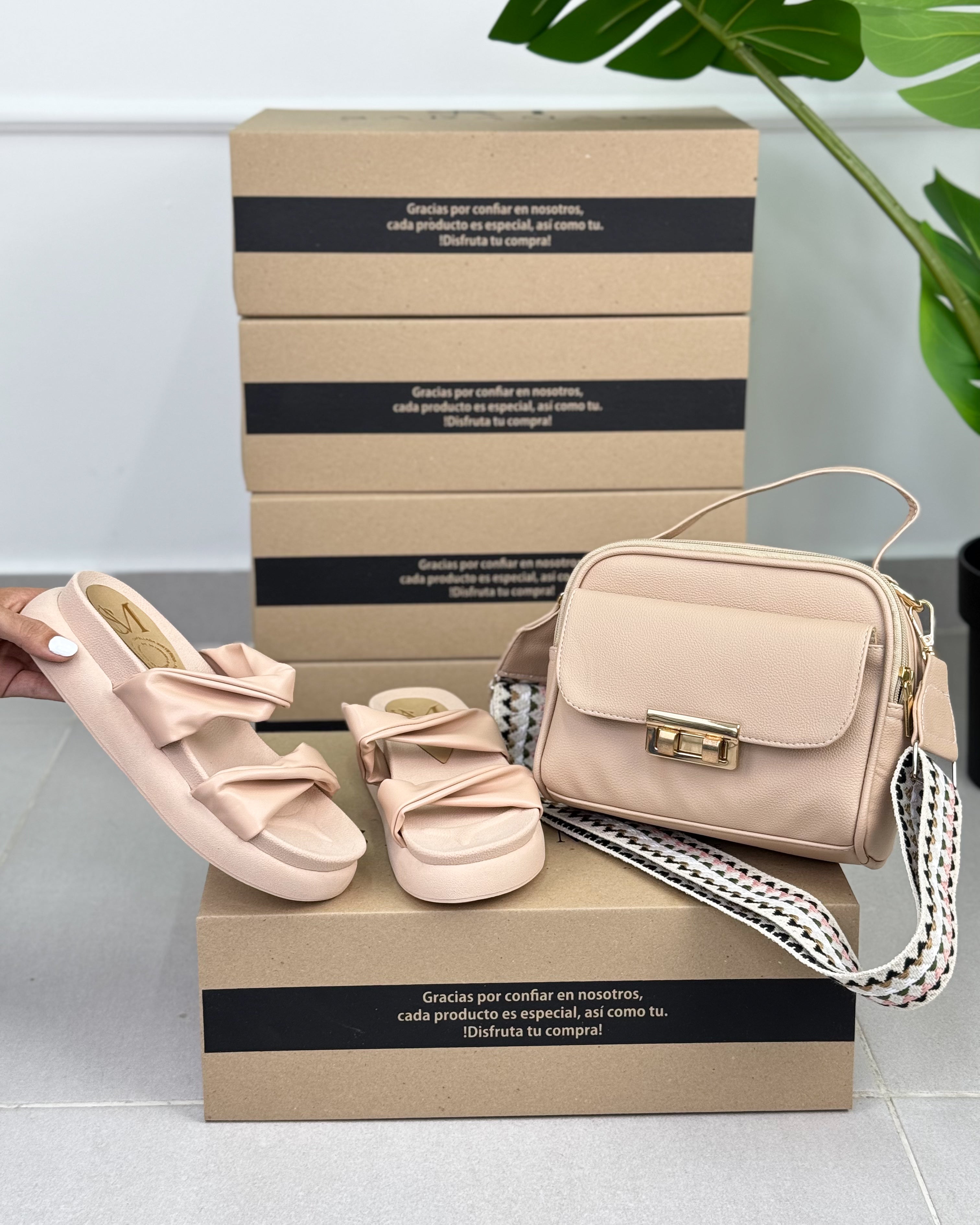 Combo Sandálias  + Bolsa